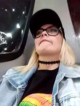 CandieGilson   online show from March 12, 11:35 am