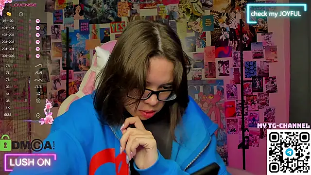 Snapshot of Chio_Mio chatting on September 20, 2:32 am Chio Mio online show from September 20, 2:32 am