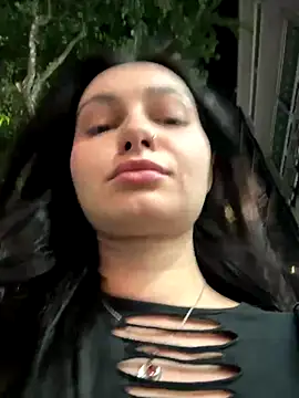 lunalovelee online show from September 22, 1:20 pm