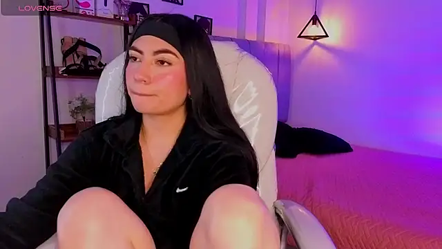 Miller Vanessa  online show from September 25, 9:34 pm