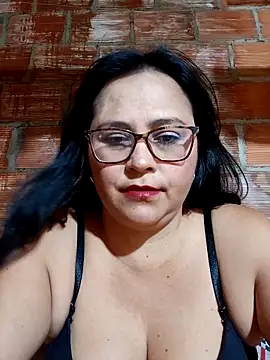 Snapshot of promiscuous-indecent-momm chatting on September 8, 4:17 pm promiscuous-indecent-momm online show from September 8, 4:17 pm