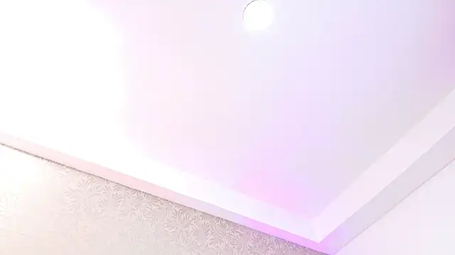 YesyHills online show from January 10, 11:59 am