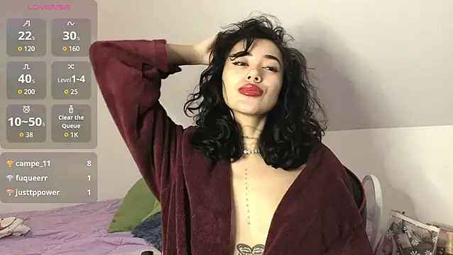 KylieLoveXX online show from November 12, 2:48 pm
