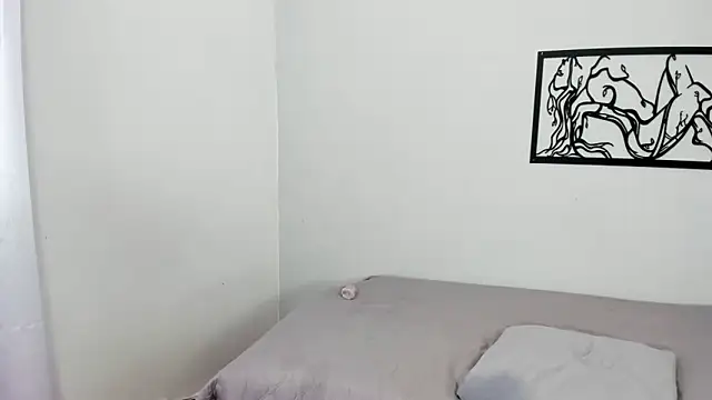 Snapshot of karina-lopez chatting on October 4, 3:27 pm karina-lopez online show from October 4, 3:27 pm