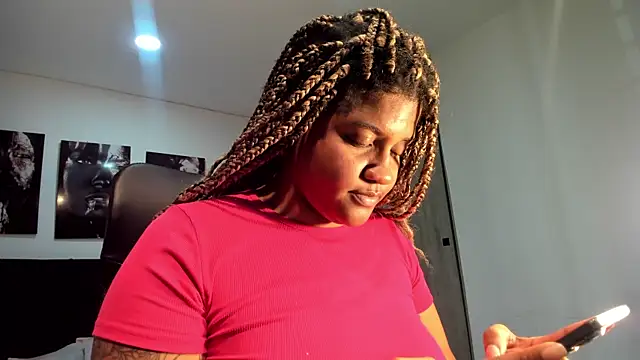 ZahraRose online show from September 8, 8:30 pm