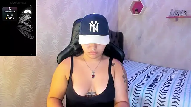 melany rouse18 online show from December 22, 3:48 pm