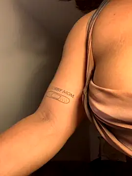 Dahiana Giil online show from November 11, 6:31 am