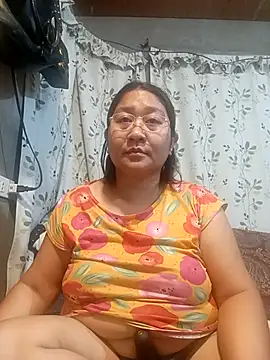 hotchubby88 online show from November 6, 12:05 am