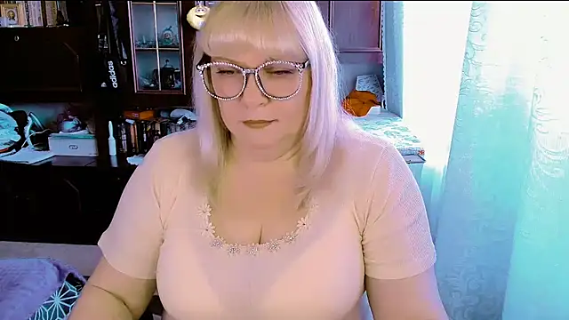 FlowerButterf online show from February 22, 10:27 am