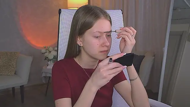 EveMundie online show from March 26, 6:26 am