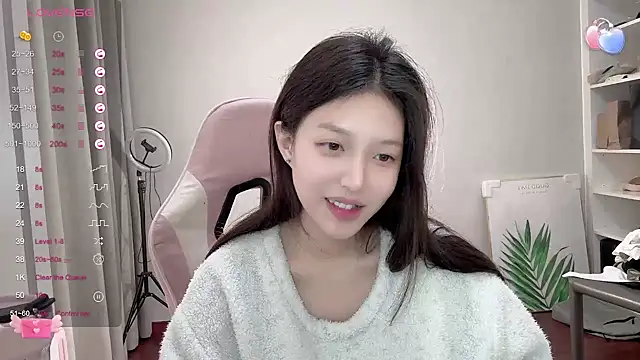 Snapshot of YaYa-521 chatting on September 25, 3:44 pm YaYa-521 online show from September 25, 3:44 pm