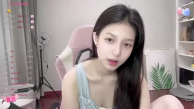 Snapshot of YaYa-521 chatting on September 13, 1:08 pm YaYa-521 online show from September 13, 1:08 pm