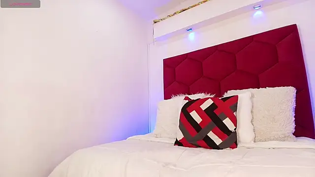 LoreleyNovoa online show from November 16, 4:03 am