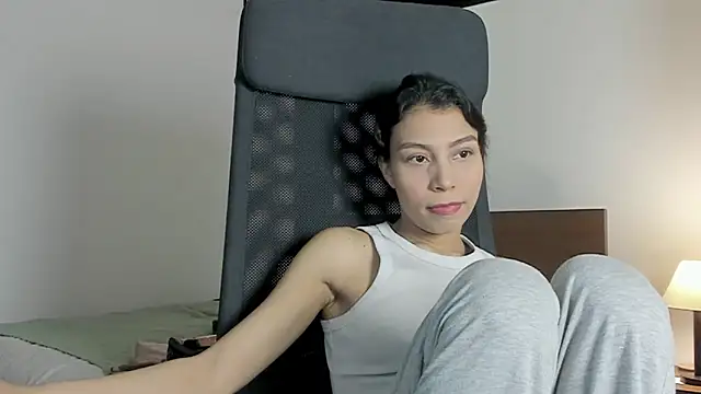 sweet Amy0 online show from December 19, 1:21 am