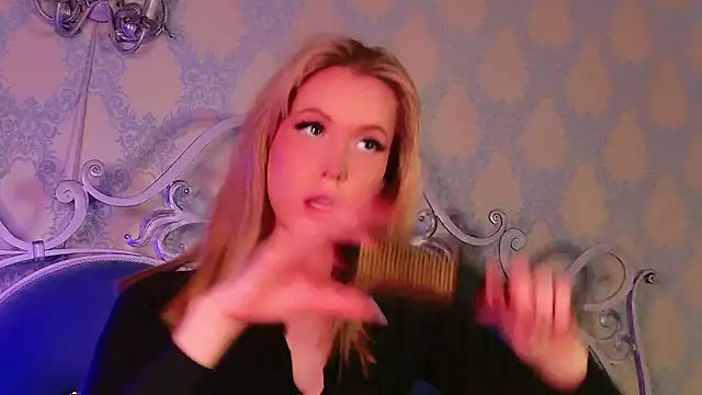 BECKI VRES online show from January 17, 9:00 pm