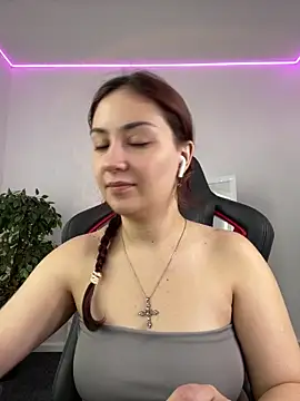 AshleySkott  online show from September 15, 8:33 am