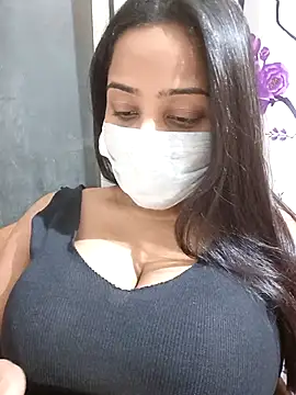 COZY ROZI online show from November 6, 6:03 pm