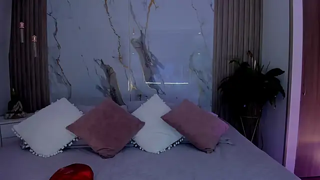Snapshot of miss_martiina chatting on October 21, 2:04 am miss martiina online show from October 21, 2:04 am