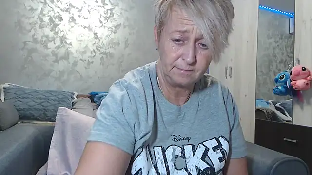 RosesandLillies online show from February 23, 5:56 pm