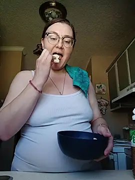 HTXBELLE online show from October 31, 7:29 pm