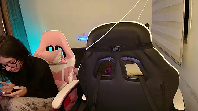 DesireLuxe online show from October 29, 8:40 am