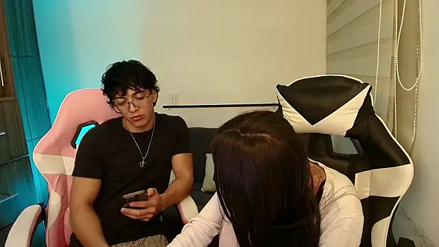 DesireLuxe online show from November 5, 6:51 am