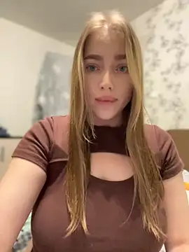 Snapshot of Milana_mil chatting on September 21, 3:10 pm Milana mil online show from September 21, 3:10 pm