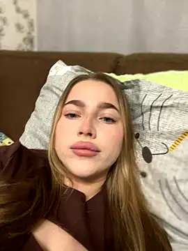 Snapshot of Milana_mil chatting on October 13, 3:25 pm Milana mil online show from October 13, 3:25 pm
