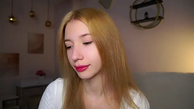 SunnivaCovil online show from November 22, 2:42 pm