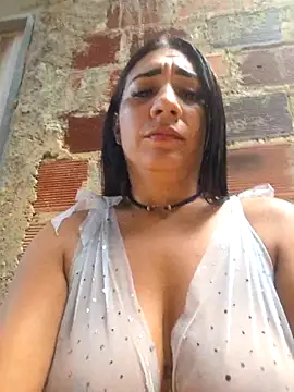 hot veteran01 online show from December 5, 2:51 pm