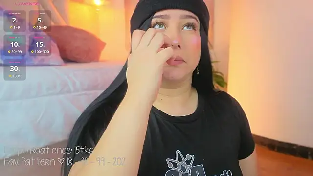 Leaa Cox online show from March 17, 4:05 am