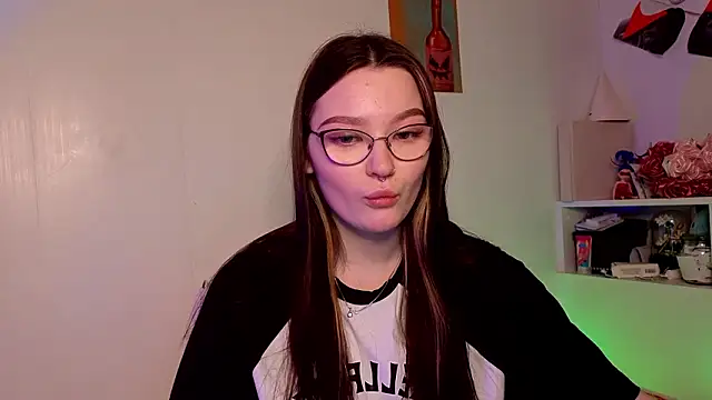 milliedoll online show from February 17, 1:54 pm