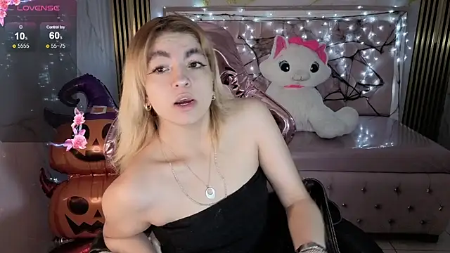 lili conor s online show from October 30, 4:26 am