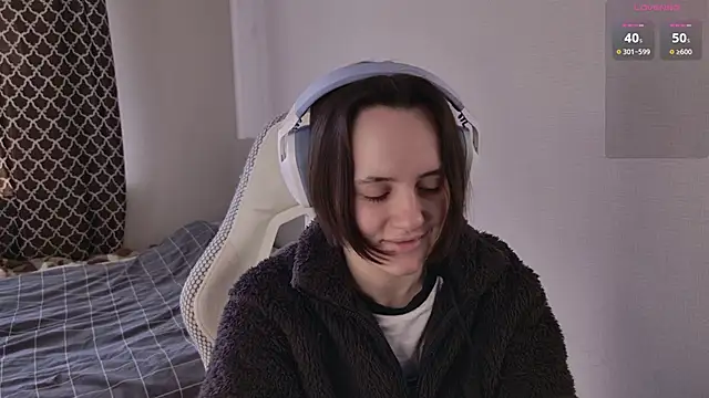 Luna Loveee online show from April 25, 5:21 am