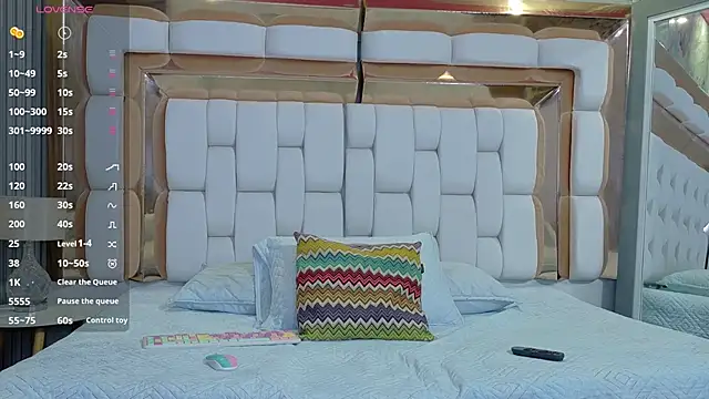 innocenthazel online show from September 30, 2:50 am