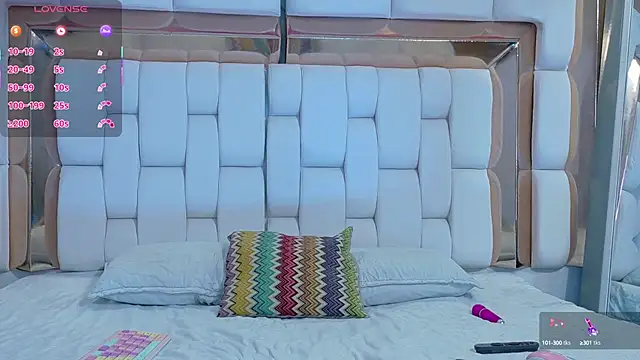 innocenthazel online show from September 24, 3:05 am