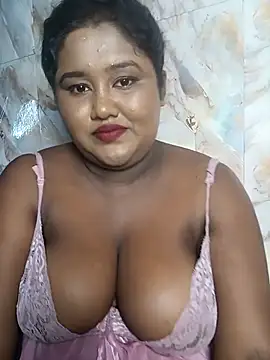 Snapshot of horny_diana chatting on October 13, 7:05 pm horny diana online show from October 13, 7:05 pm