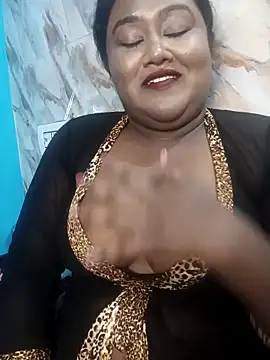 Snapshot of horny_diana chatting on October 10, 6:24 pm horny diana online show from October 10, 6:24 pm