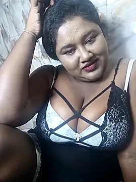 Snapshot of horny_diana chatting on October 12, 6:32 pm horny diana online show from October 12, 6:32 pm
