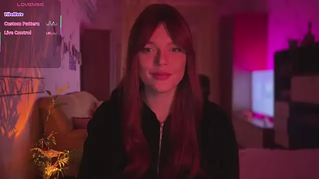 CherryRed Girl online show from February 6, 9:07 pm