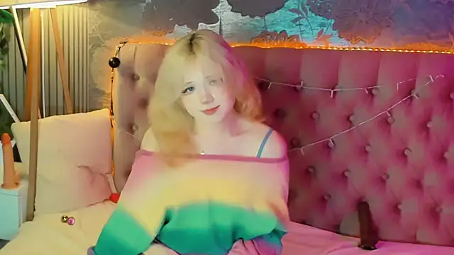 EmilyAngells online show from June 24, 7:18 am