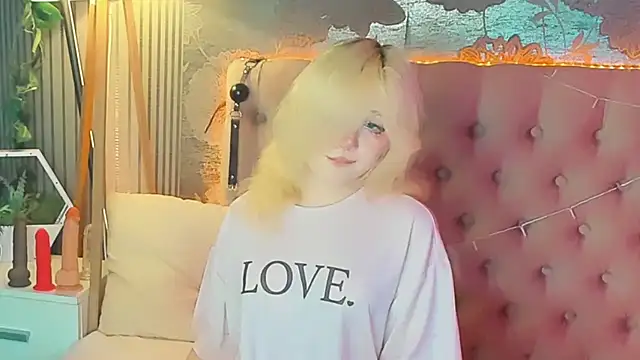EmilyAngells online show from July 20, 11:12 am