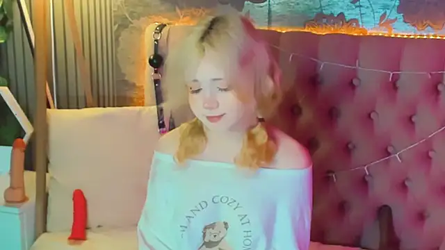 EmilyAngells online show from June 30, 6:13 am