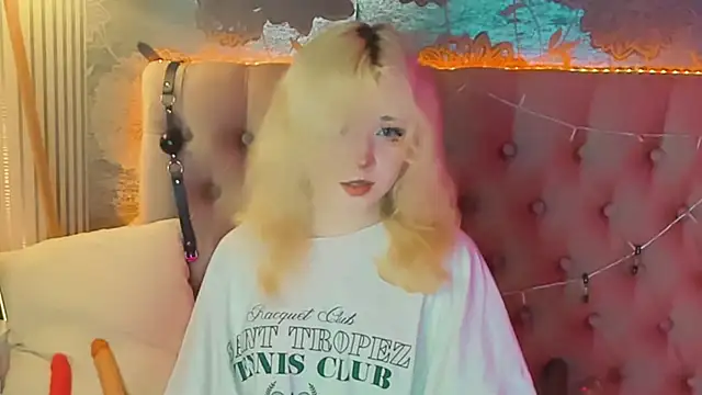 EmilyAngells online show from July 13, 10:16 am