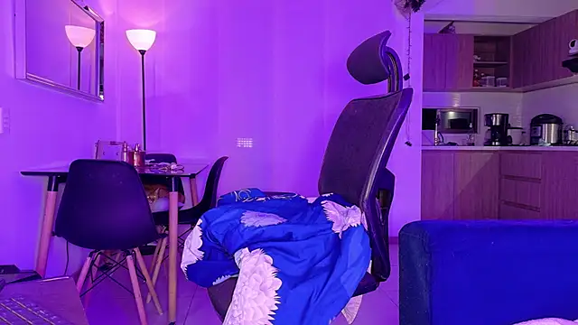 ScarletThompsonx online show from February 14, 7:54 am