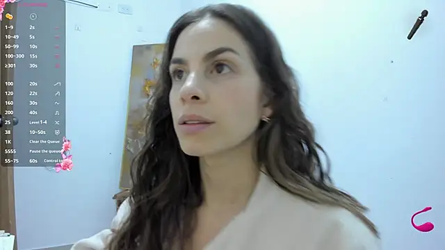 Snapshot of jessyegoldenn chatting on October 8, 11:31 pm jessyegoldenn online show from October 8, 11:31 pm