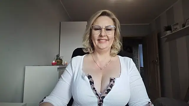 DianaLive online show from February 25, 7:29 am