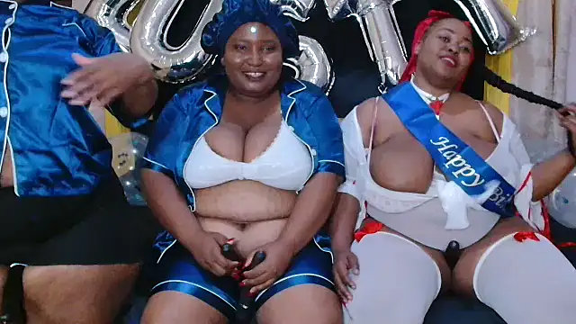 Snapshot of Lusty_N_Busty chatting on October 11, 4:20 pm Lusty N Busty online show from October 11, 4:20 pm