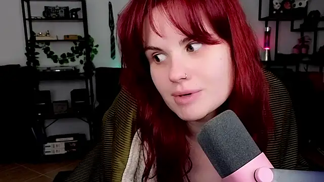 Della Ideal online show from April 16, 8:08 pm