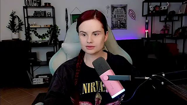 Della Ideal online show from March 29, 5:12 pm